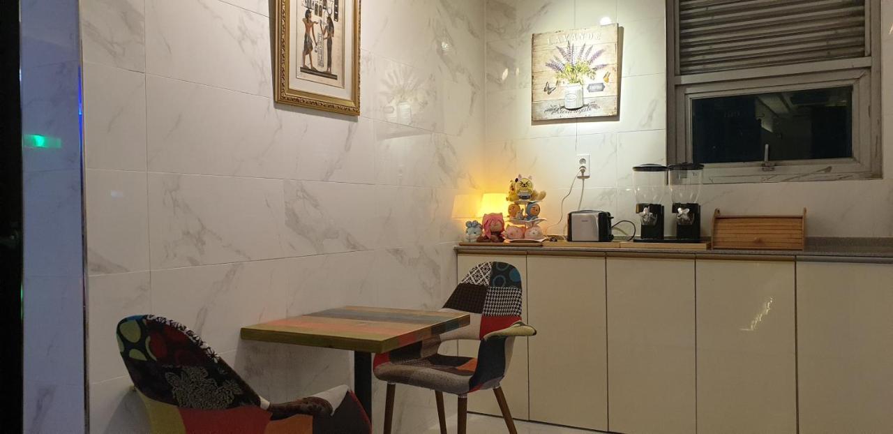 Gimhae Business Hotel K Экстерьер фото