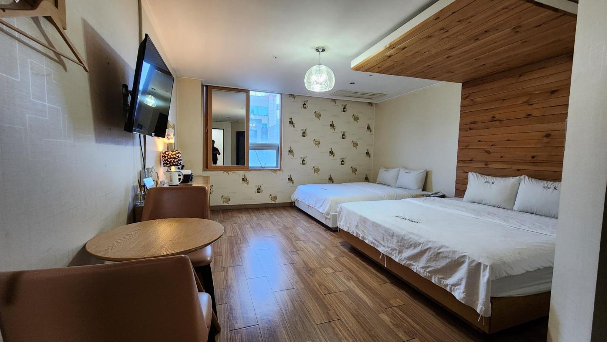 Gimhae Business Hotel K Экстерьер фото