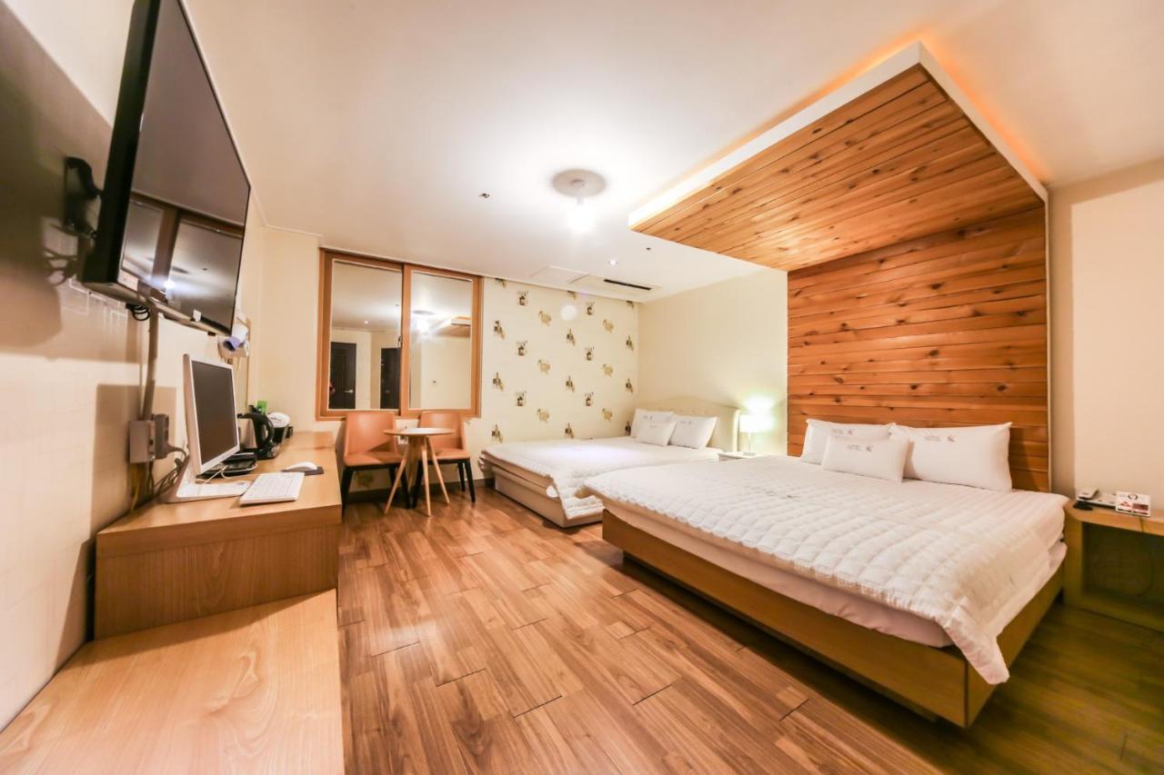 Gimhae Business Hotel K Экстерьер фото