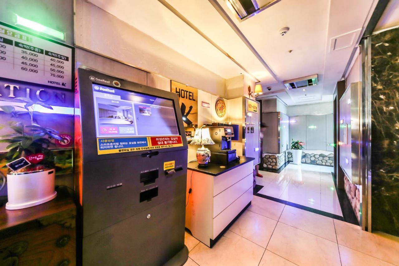 Gimhae Business Hotel K Экстерьер фото